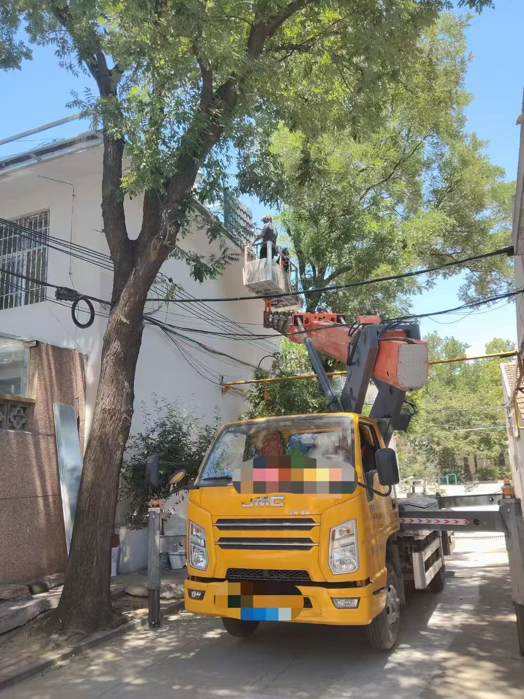 利辛县高空作业车能吊装重物吗？最大承载多少公斤？